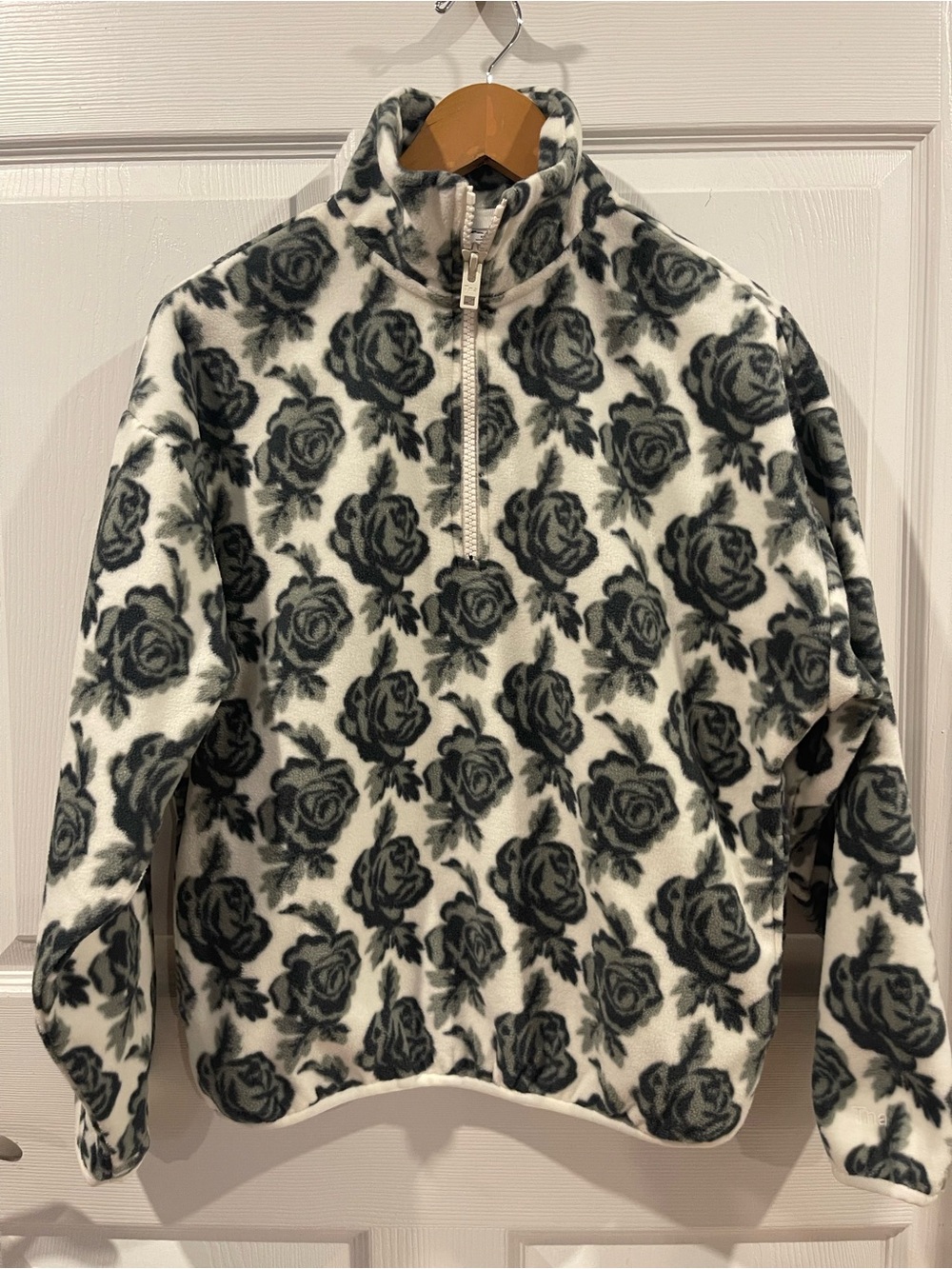 Aritzia TNA Cozy Rose Print Half-Zip polar / Fleece - Black greenWhite XXS